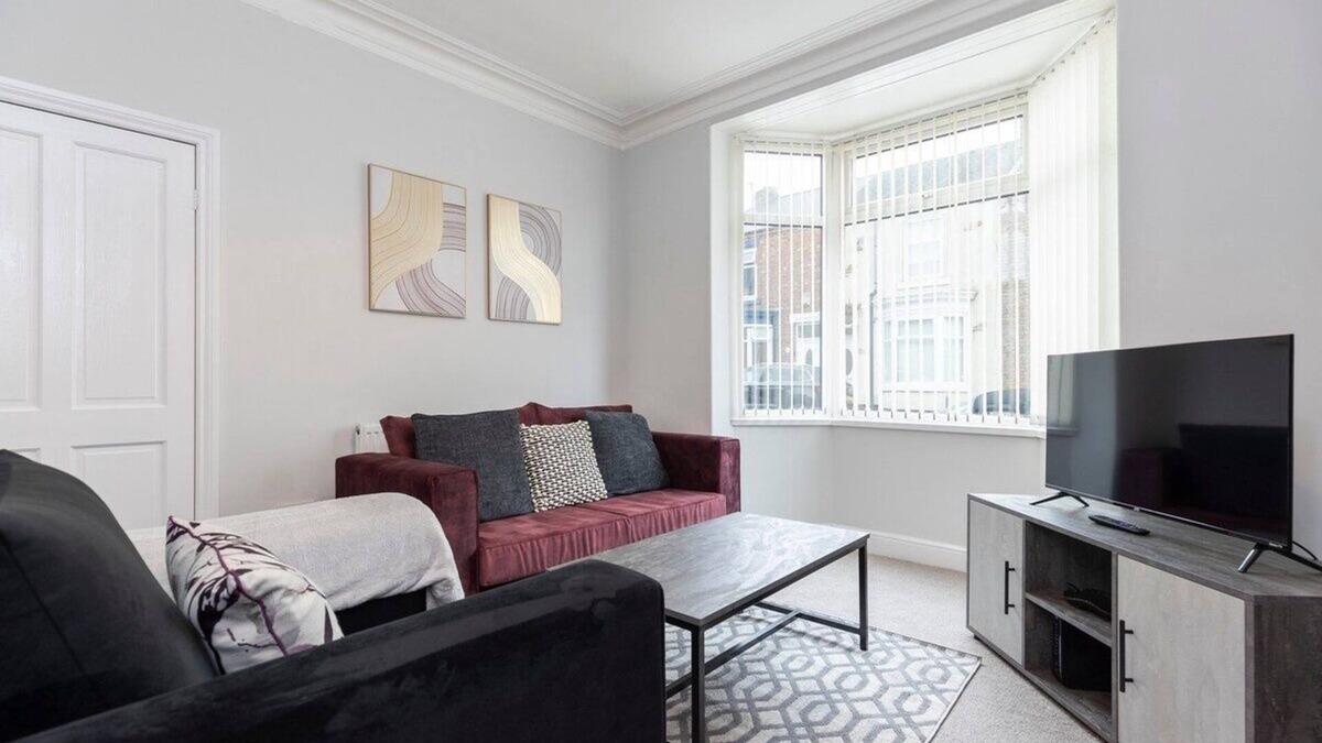 Darlington House | Comfortable and very spacious home