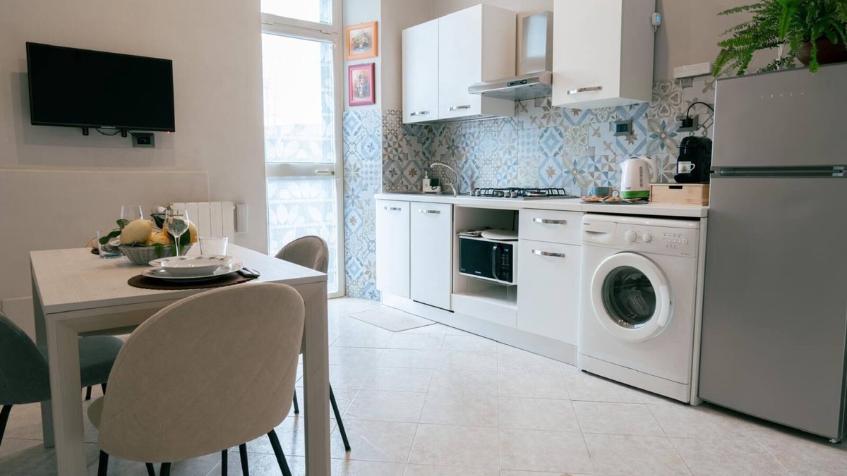 Civitavecchia Apartment | COMFORTABLE APARTMENT, 300 M FROM THE PORT OF CIVITAVECCHIA, 2 KM THE BEACH