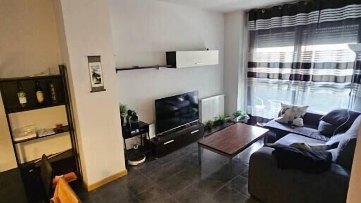 Tres Cantos Apartment | Comfortable apartment in Tres Cantos by beBalmy