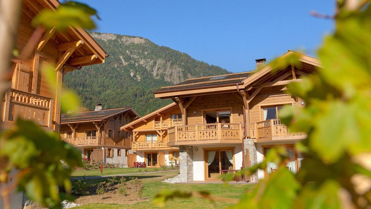 Les Houches Apartment | Comfortable apartment for 6 people. Mont-Blanc view, pool, spa & hiking