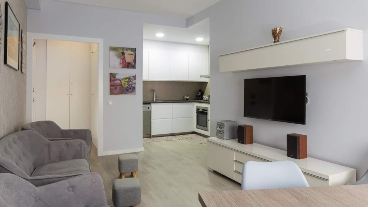 El Poble-sec Apartment | Comfortable apartment with free parking