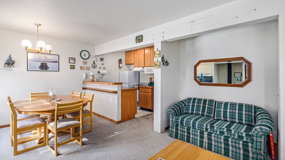 Bear Valley House | Comfortable Condo - Pets Allowed - TM#18 by Bear Valley Vacation Rentals