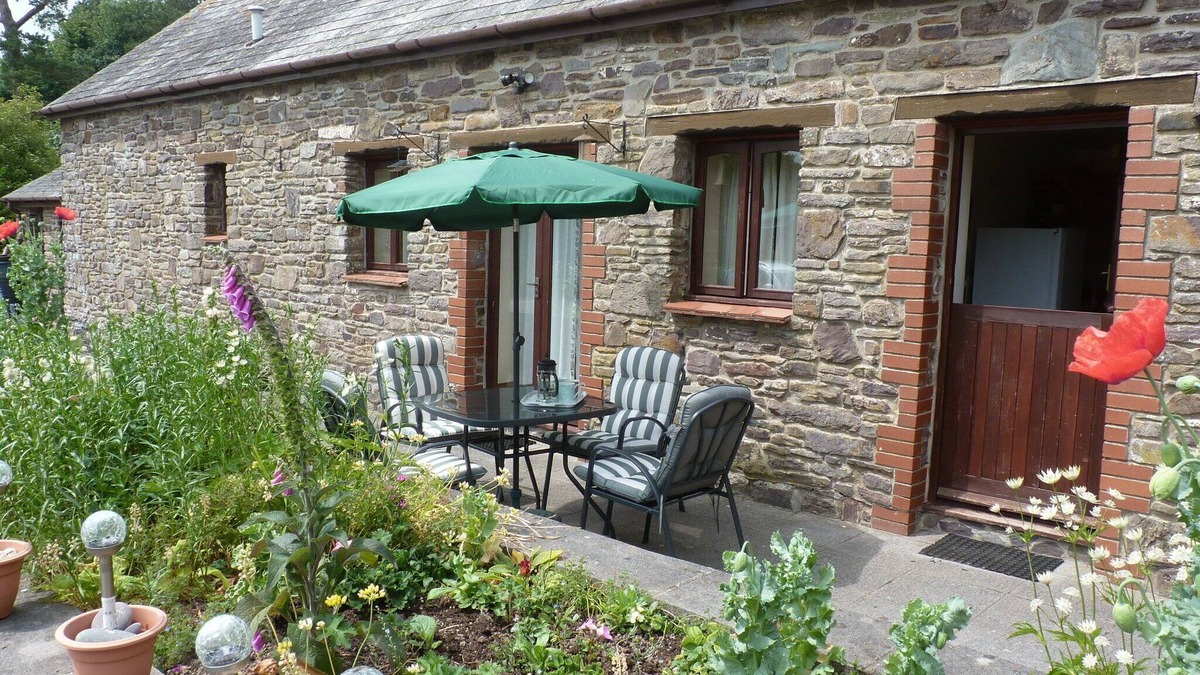 Brayford House | Comfortable cottage ideal for 2 to 4 people