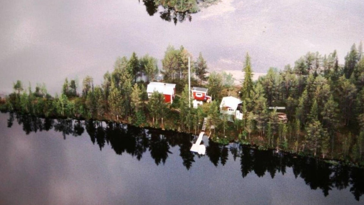 Kurravaara House | Comfortable cottage surrounded by water, fantastic scenery and in private location