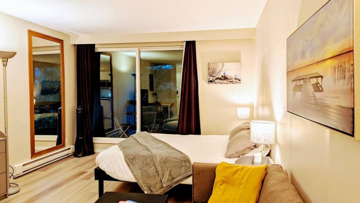 Whistler Creekside Condo | Comfortable Creekside Studio - close to lifts.