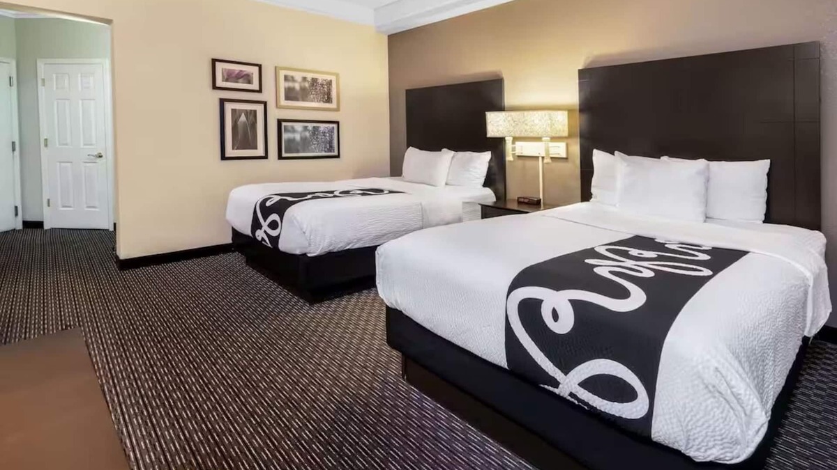Superstition Springs Hotel | Comfortable Double-Bed Room, La Quinta Inn - 2 Family Ready Rooms