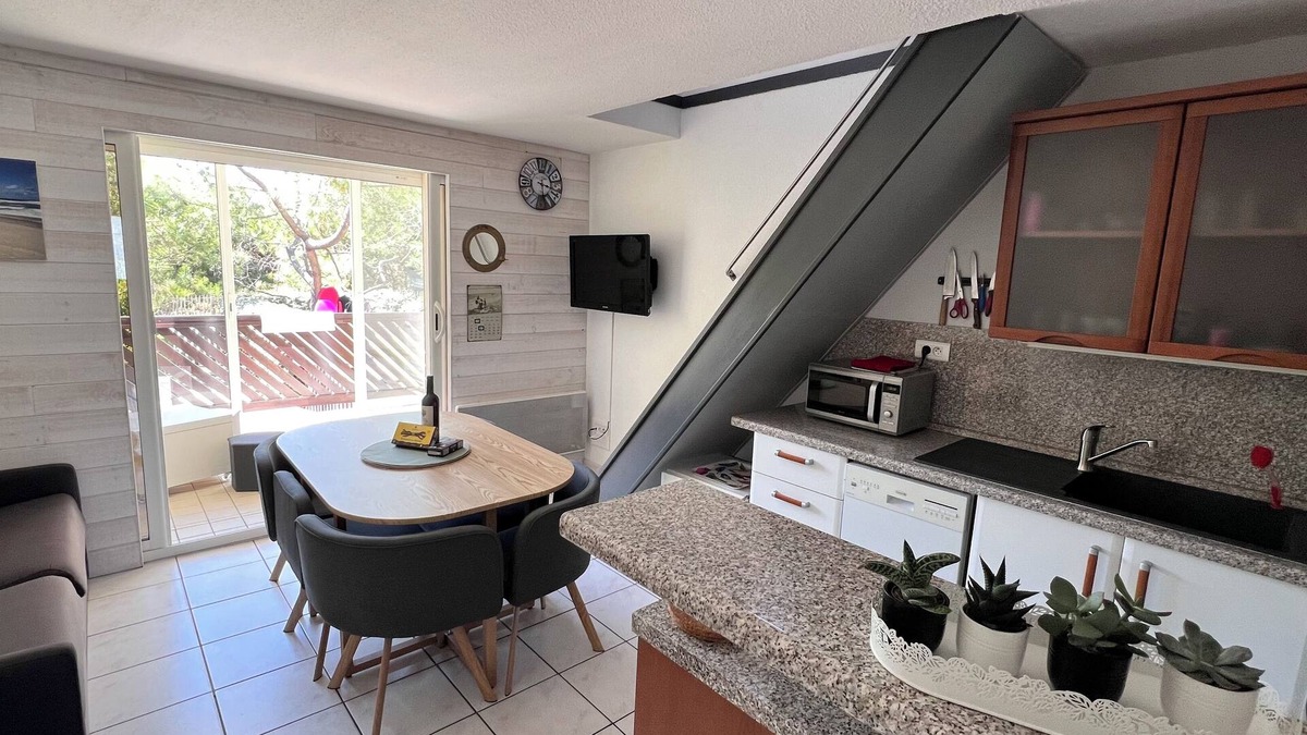 Carcans Plage Apartment | Comfortable duplex apartment 80m from the ocean Carcans 5/6 people. Ocean hamlets