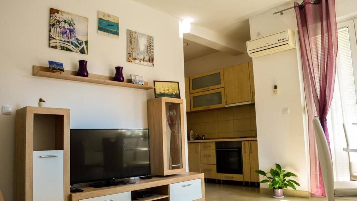 Zelenika Apartment | Comfortable Flat in Zelenika, Montenegro