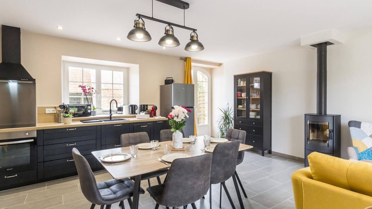 Cotentin Peninsula Cottage | Comfortable holiday house with terrace and enclosed garden, pets allowed