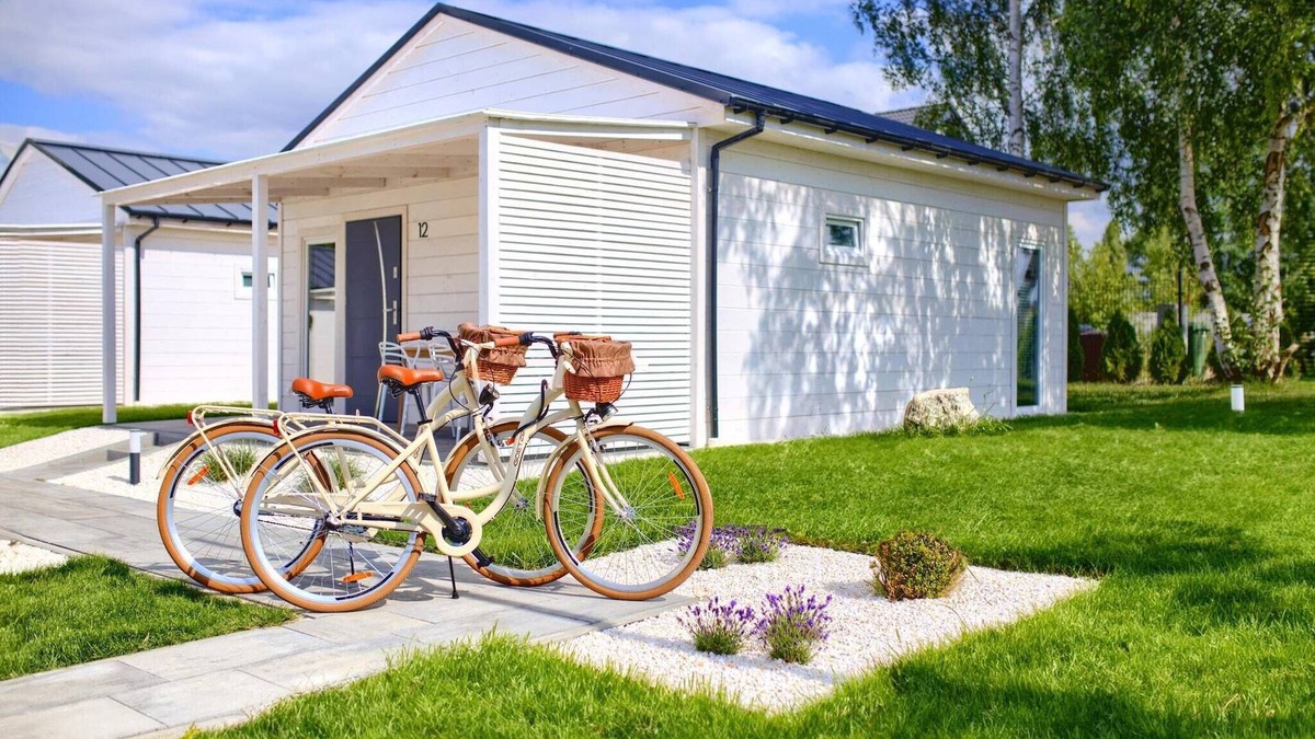 Mielno House | Comfortable holiday homes with a summer pool