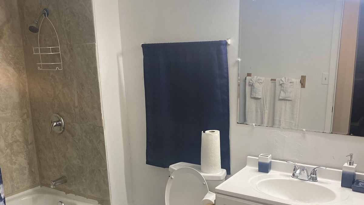 Cahokia House | Comfortable home if your visiting the St. Louis area for work or play