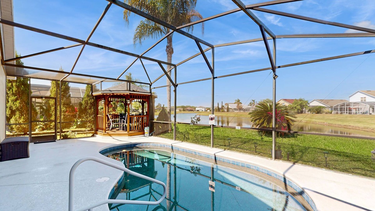 Crescent Lakes House | Comfortable home with private pool, central AC, washer/dryer & patio