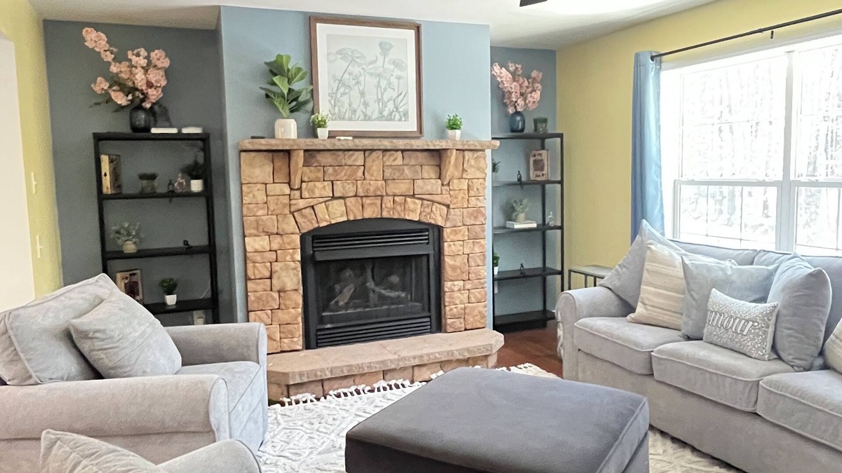 Gilford House | Comfortable House w/Private Gym + back Deck