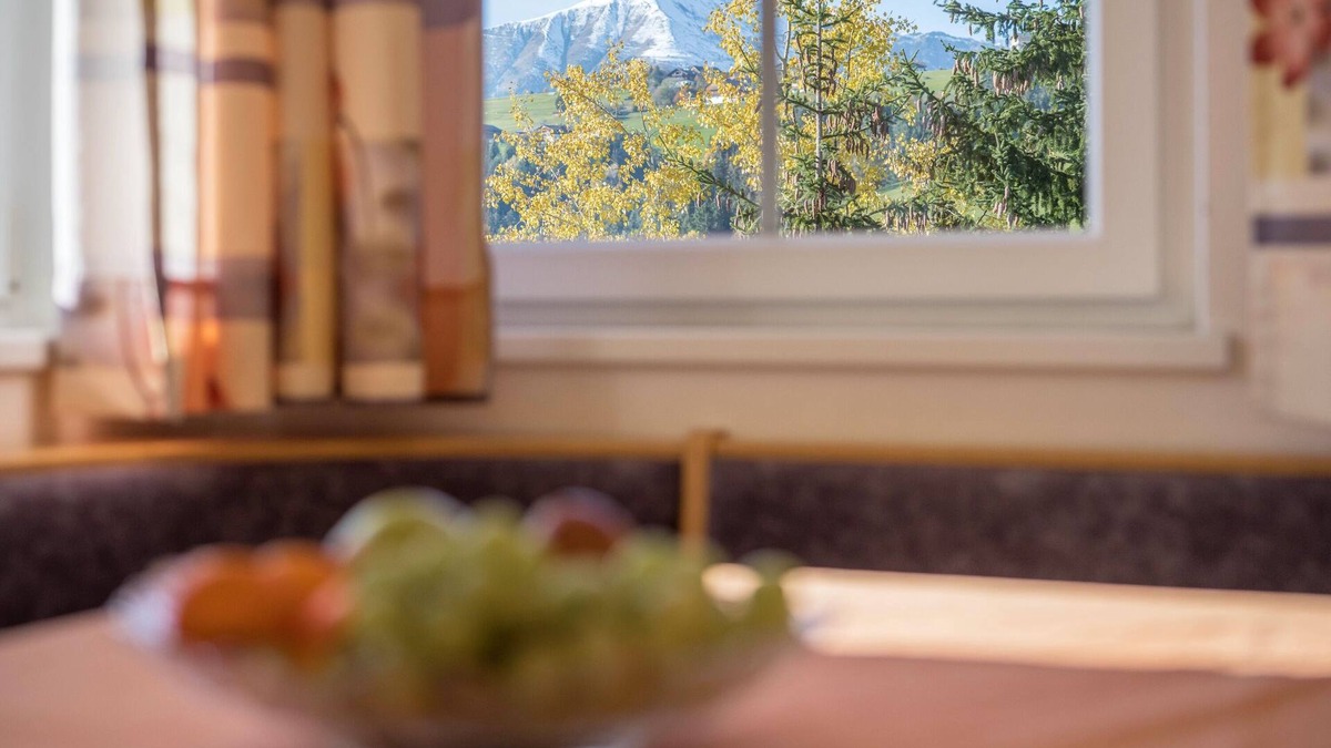 Terento Apartment | Comfortable Apartment “Treyer 3 Typ B” with Mountain View, Balcony & Garden