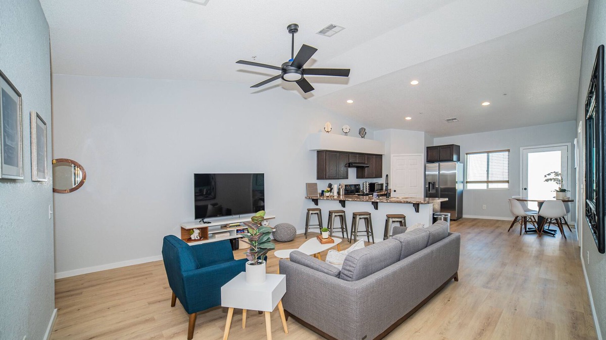 Yuma House | Comfortable Mid-Century Style Home in Central Yuma