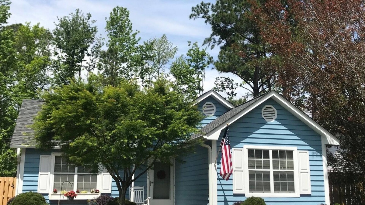 Wilmington House | Comfortable Midtown Cottage in Quiet Neighborhood