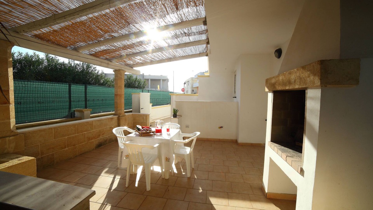 Torre Mozza Apartment | Comfortable mini studio 2 places with garden 100 from the beach and the center