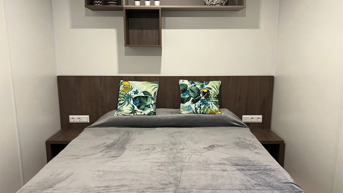 Mitwitz House | Comfortable mobile home with large terrace and private parking space.