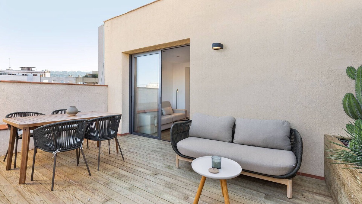 Sant Antoni Apartment | Comfortable penthouse in Plaza España