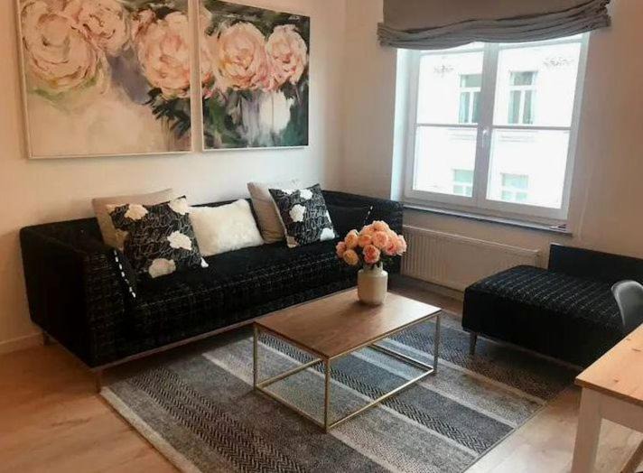 Nordend Apartment | Comfortable place with 1 doublebed and sofa