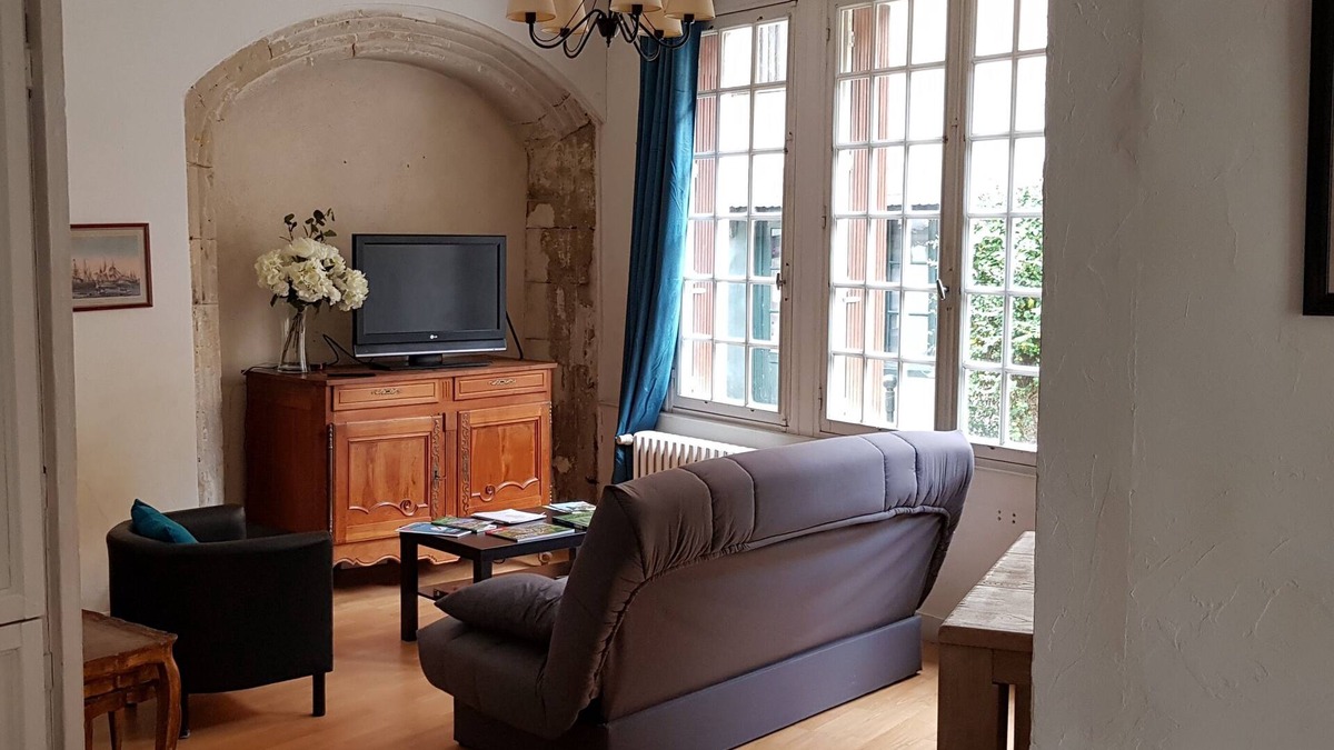 Chateau-Gontier House | Comfortable, quiet and bright central house 7pers