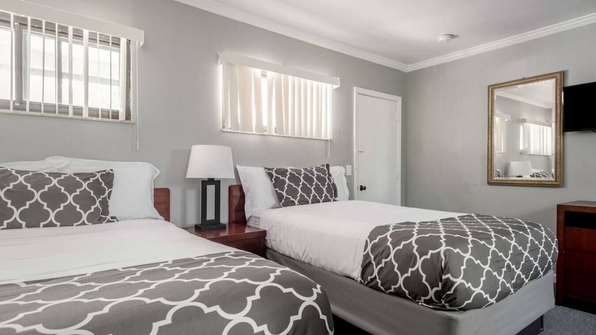 Riverview Apartment | Comfortable Room for 4 w/Private Bath & Wi-fi!