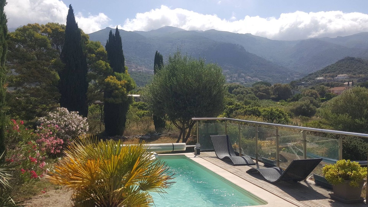 Oletta Apartment | Comfortable single storey apartment with pool access