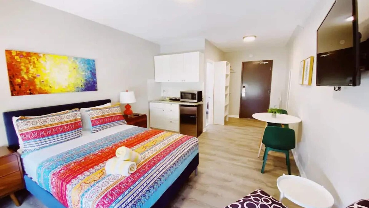 South Beach Hotel | Comfortable SoBe Studio | Balcony | Free Beach Chairs & More