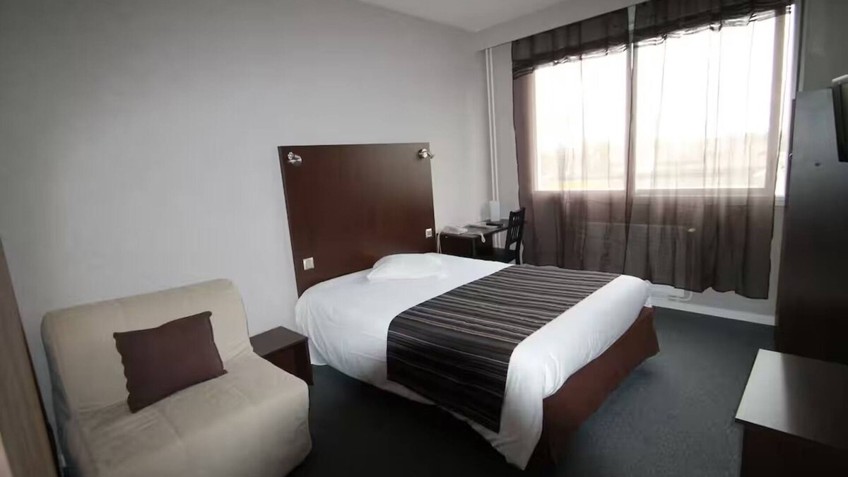 Saint-Priest Hotel | Comfortable Stay with Cozy Rooms and Proximity to Olympic Park, Free Parking