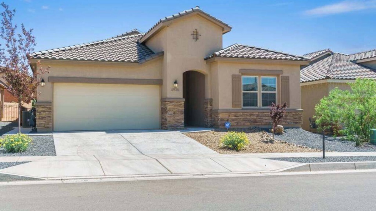 Ranchito House | Comfortable Stay in Rio Rancho!