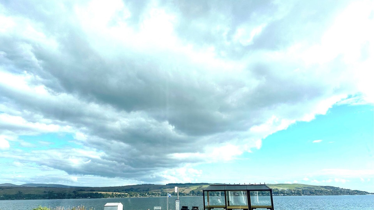 Kilmun Apartment | Comfortable studio apartment Blairmore near Dunoon. Views to Pier & Loch Long.