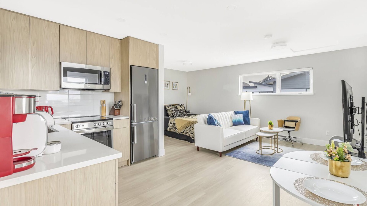 Tsawwassen Apartment | Comfortable Studio Laneway Home