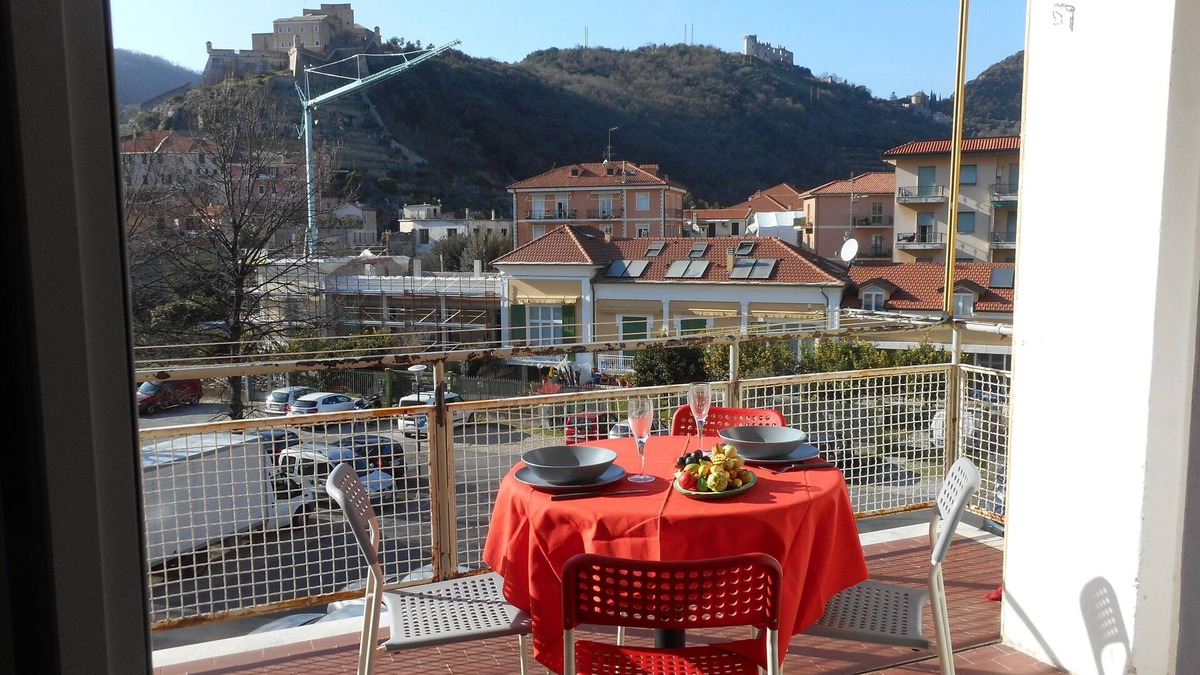 Finalborgo Apartment | Comfortable Three-room apartment for 4+1 people suitable for Families and Bikers IT009029C2Y6YFKMBG