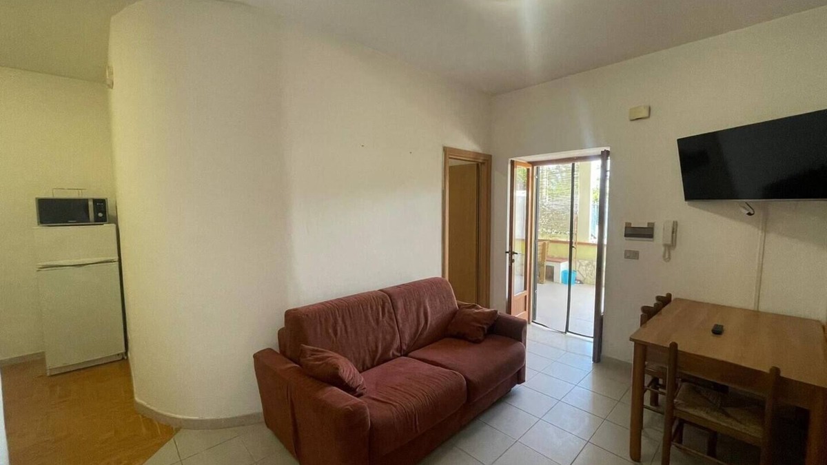 Defensola Condo | Comfortable three-room apartment with two bathrooms and ground floor - Porticello