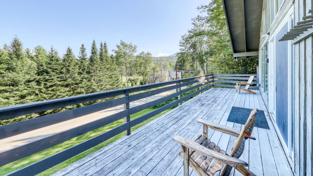 Winhall House | Comfortable Top-Floor Duplex in the Forest with Electric Fireplace and Deck!