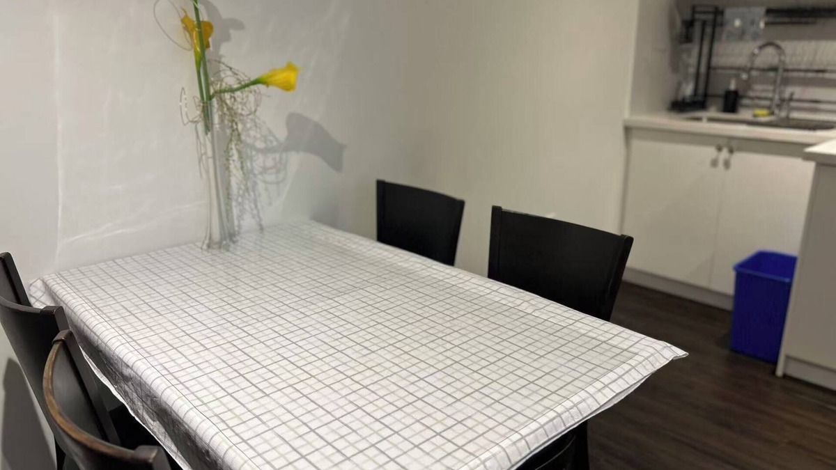 Richmond Hill House | Comfortable Two Bedroom Basement Suite with Full Kitchen Bathroom and Queen Beds