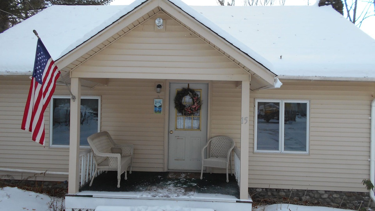 Schroon Lake House | COMFORTABLE YEAR ROUND LAKE FRONT HOME - CLOSE TO SCHROON LAKE VILLAGE