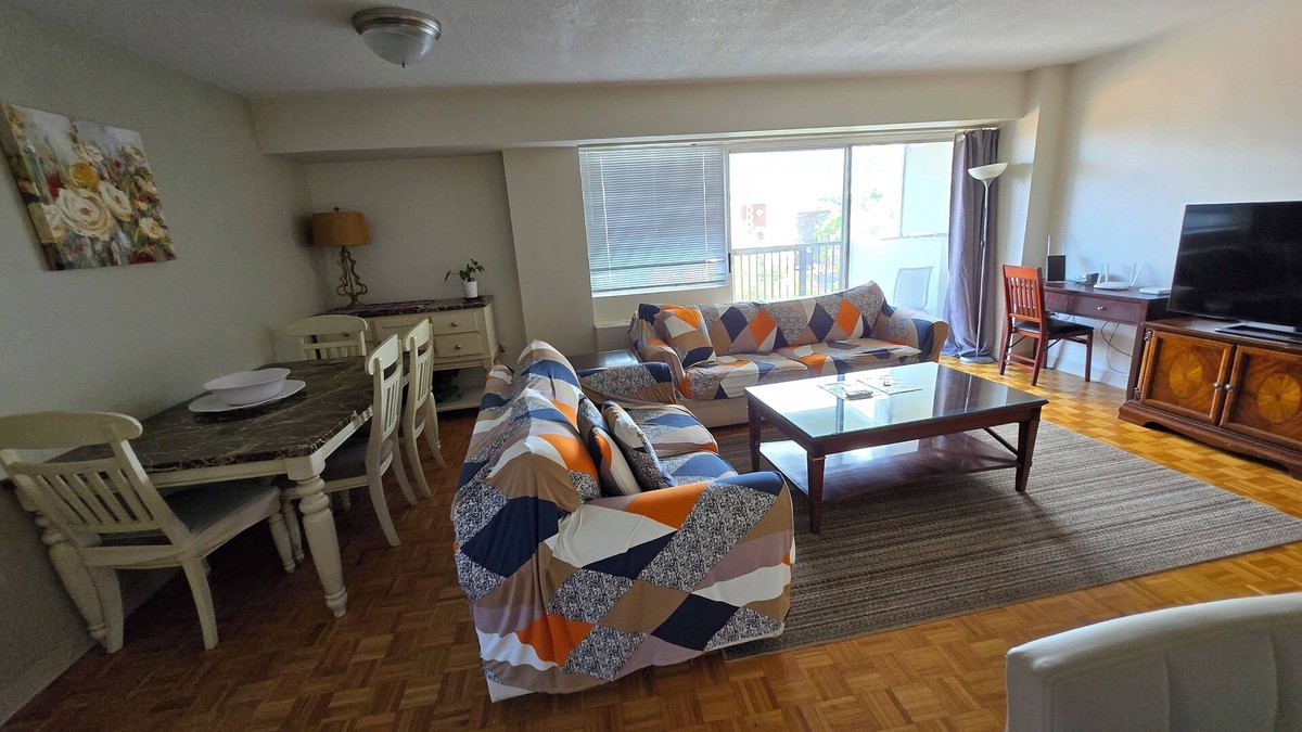 Medical Center Area Apartment | Comfy 2 Bed Apt 6 Min Walk To Boston Children's Hospital, Brigham, Dana Farber.