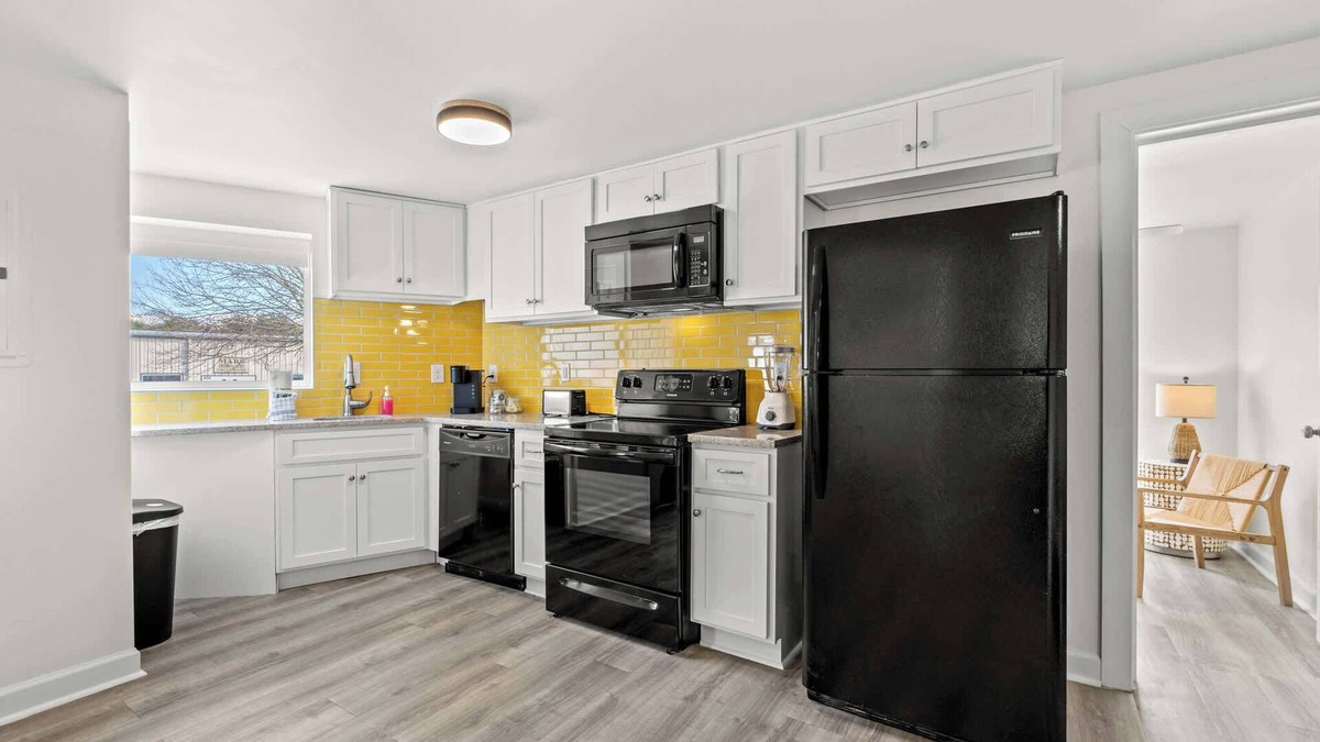 Windy Hill Apartment | Comfy 2BR Escape | Pet-Friendly