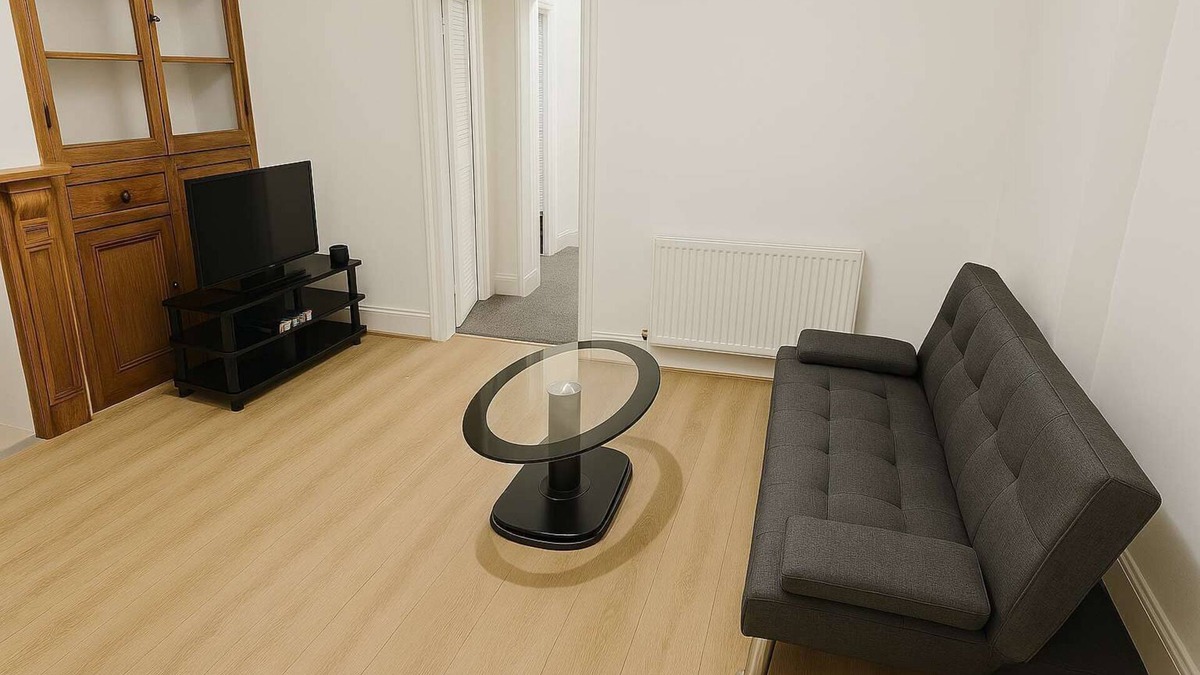 Hanham Apartment | Comfy 3-Bed Home in Redfield - Near City Centre