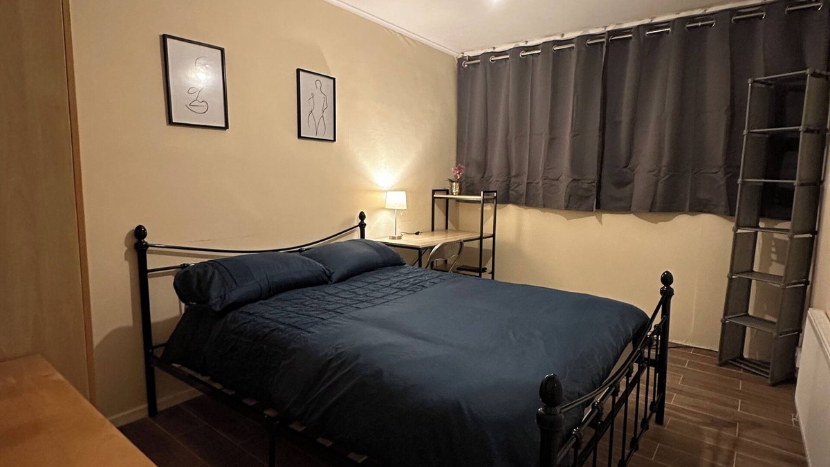 Roehampton House | Comfy 5 Bedroom Home close to Richmond