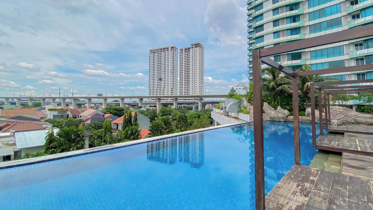 Pekayon Jaya Apartment | Comfy And Modern 2Br Grand Kamala Lagoon Apartment