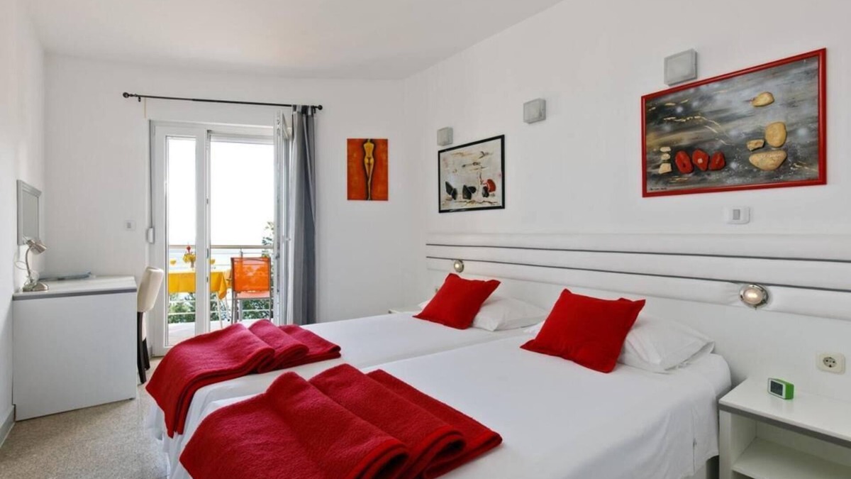 Stobrec Apartment | Comfy Beach Apartments with its own balcony
