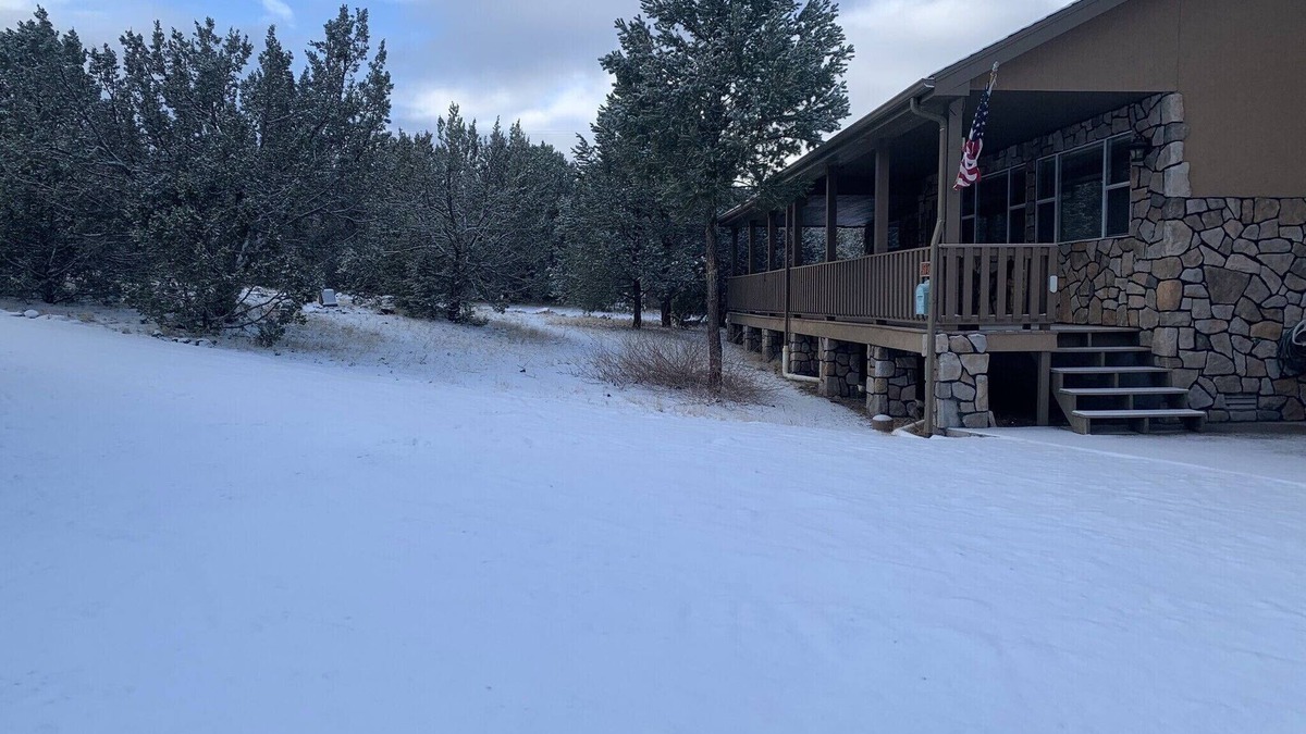 Springerville Cabin | Comfy Cabin Retreat