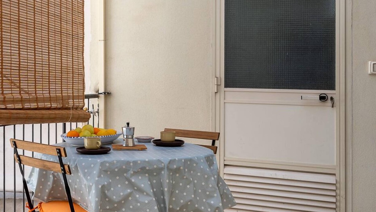 Santa Lucia Apartment | Comfy Central Apartment by Wonderful Italy