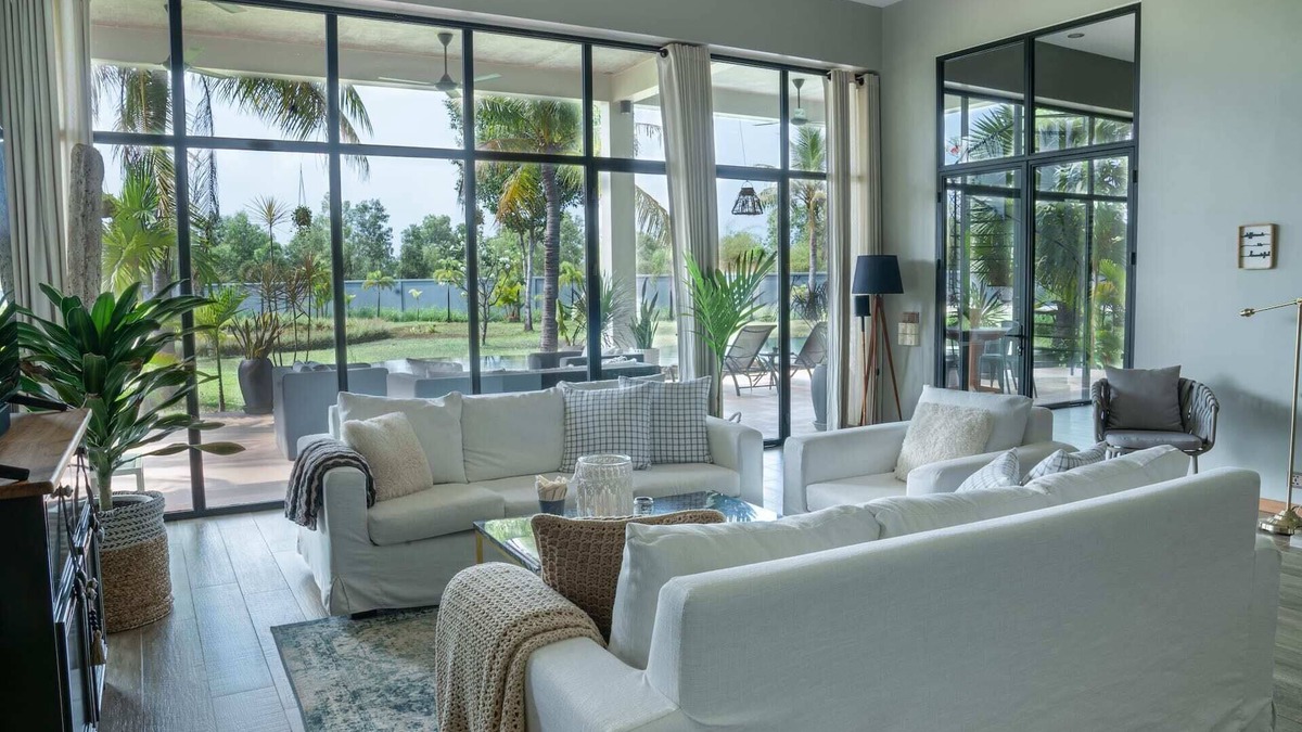 Downtown Siem Reap Villa | Comfy Contemporary Villa with Beautiful Pool and Garden