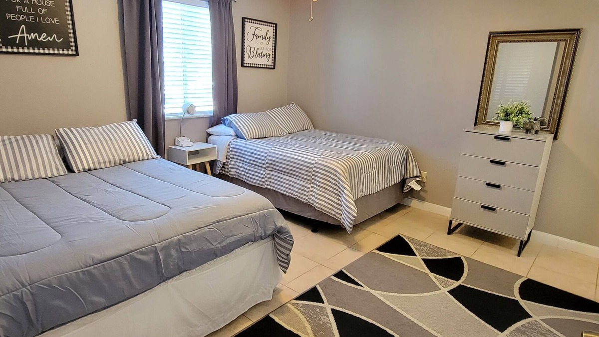 Gainesville Condo | ð¡Comfy & Convenient 1BR Apartment Near Oaks Mall & Medical Center Fast WIFI