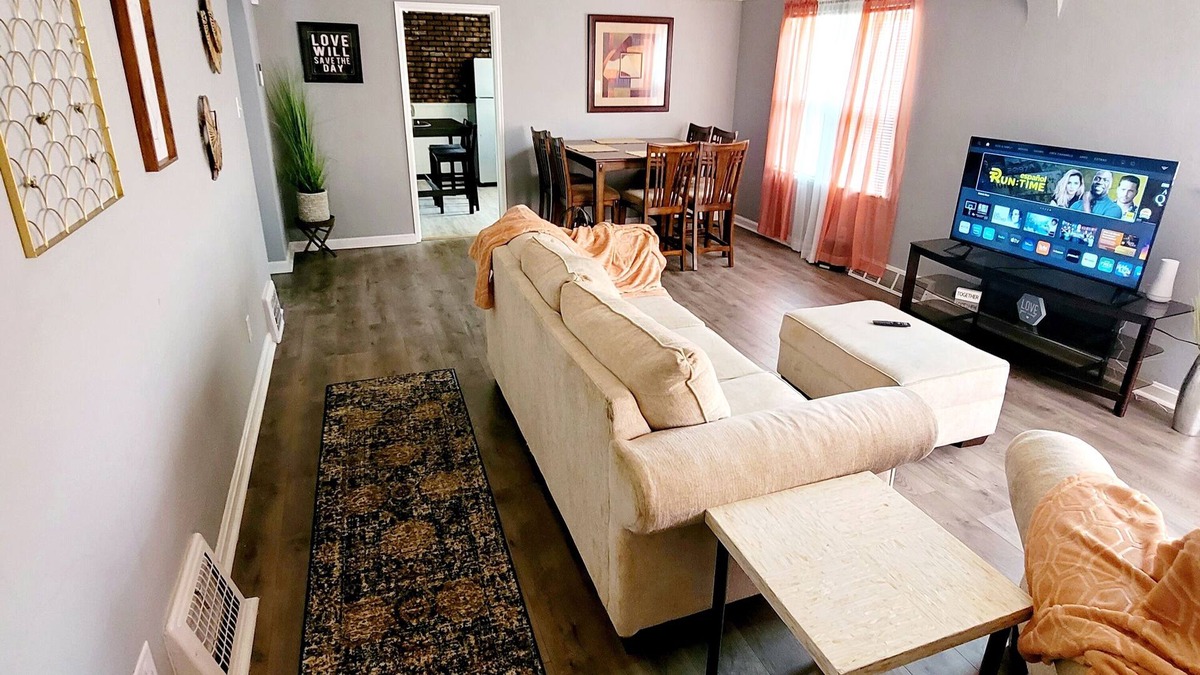 Velda City House | Comfy, Cozy and Clean 3-Bedroom House to Enjoy and Kickback!