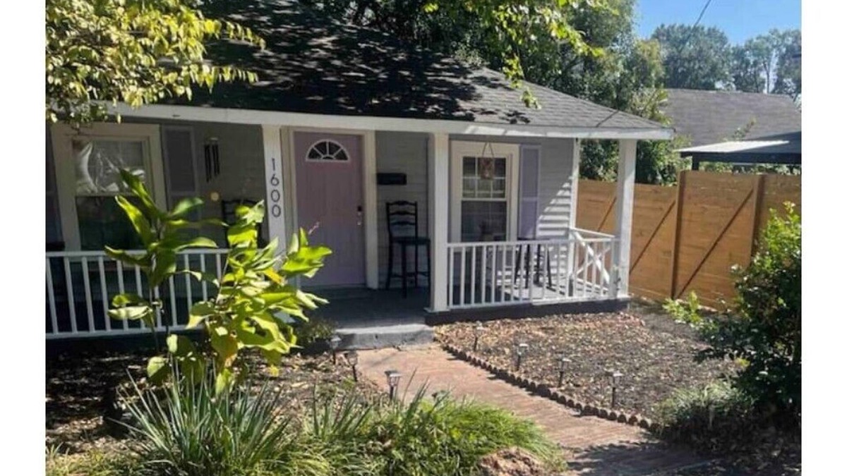 Charlotte House | Comfy Home - Minutes to Uptown Charlotte