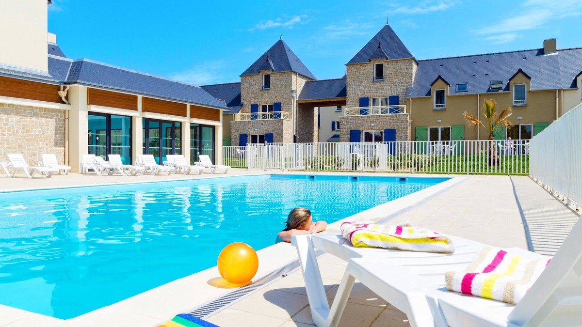 La Guymauviere-La Hulotais-La Bourelais House | Comfy House near the Centre | Private Entrance!